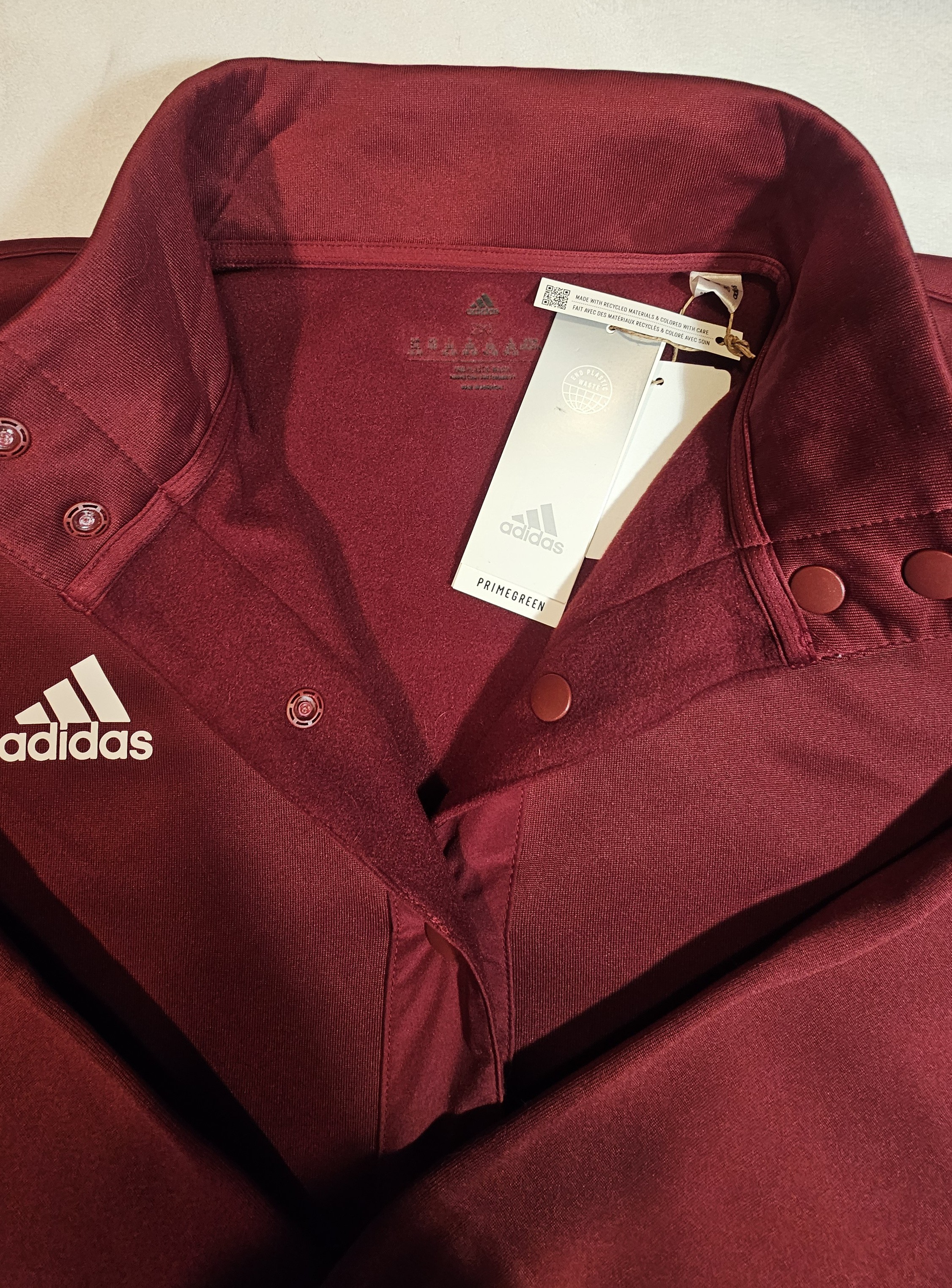 Chamarra Adidas roja