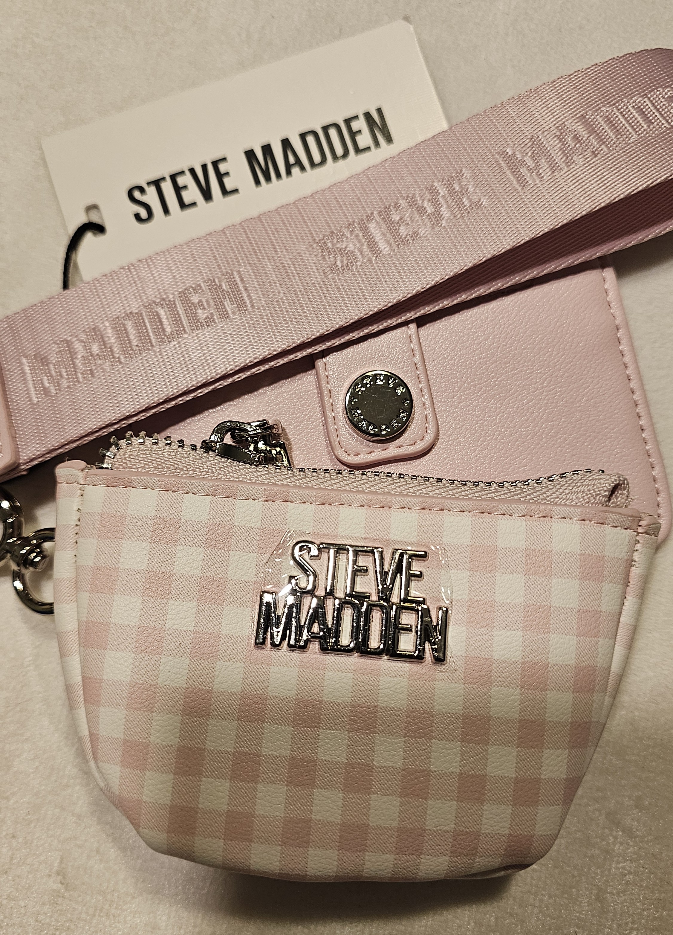 Muñequera Steve Madden rosa